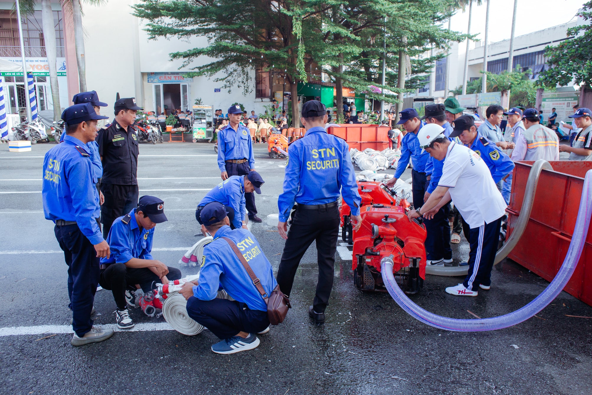 Kiểm tra phương tiện PCCC trước khi vào tuyến thi nghiệp vụ chữa cháy và CNCH